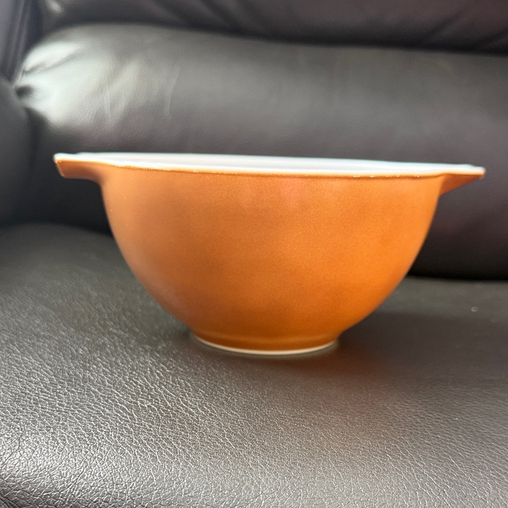 Pyrex  Brown Cinderella mixing bowl